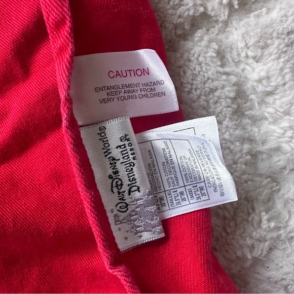 Walt Disney World Disneyland Resort | Red and Black Mickey Mouse Cooking Apron - Picture 8 of 10